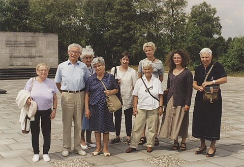 Heidburg Behling (centre) with colleagues and former prisoners from Hungary at the Bergen-Belsen Memorial, 1990s