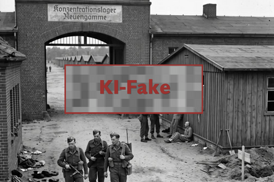 KI-generiertes Fake-Foto schwarzweiß mit Eingangstor