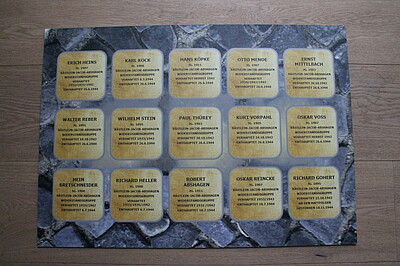 Entwurf auf Papier von 15 Stolpersteinen