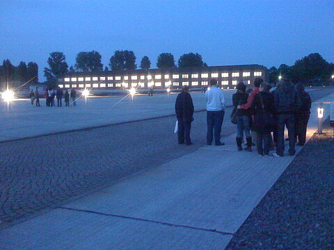 Die KZ-Gedenkstätte Neuengamme ist die ganze Nacht geöffnet, Lange Nacht 2009, Foto: KZ-Gedenkstätte Neuengamme (GP)